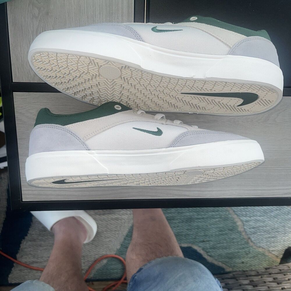 Size 9.5 - Nike Malor SB Platinum Tint Fir